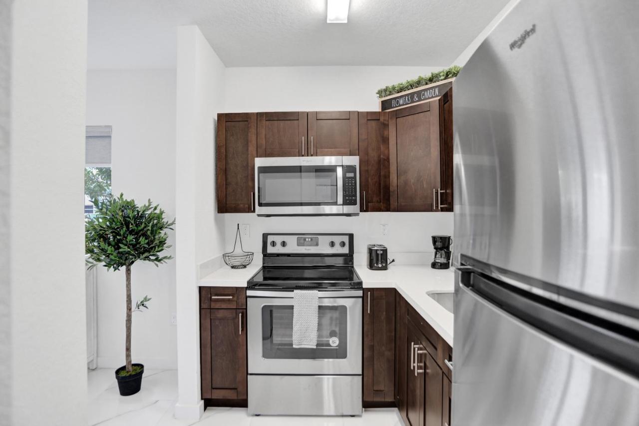 Renzzi Wynwood Apartments Майами Экстерьер фото