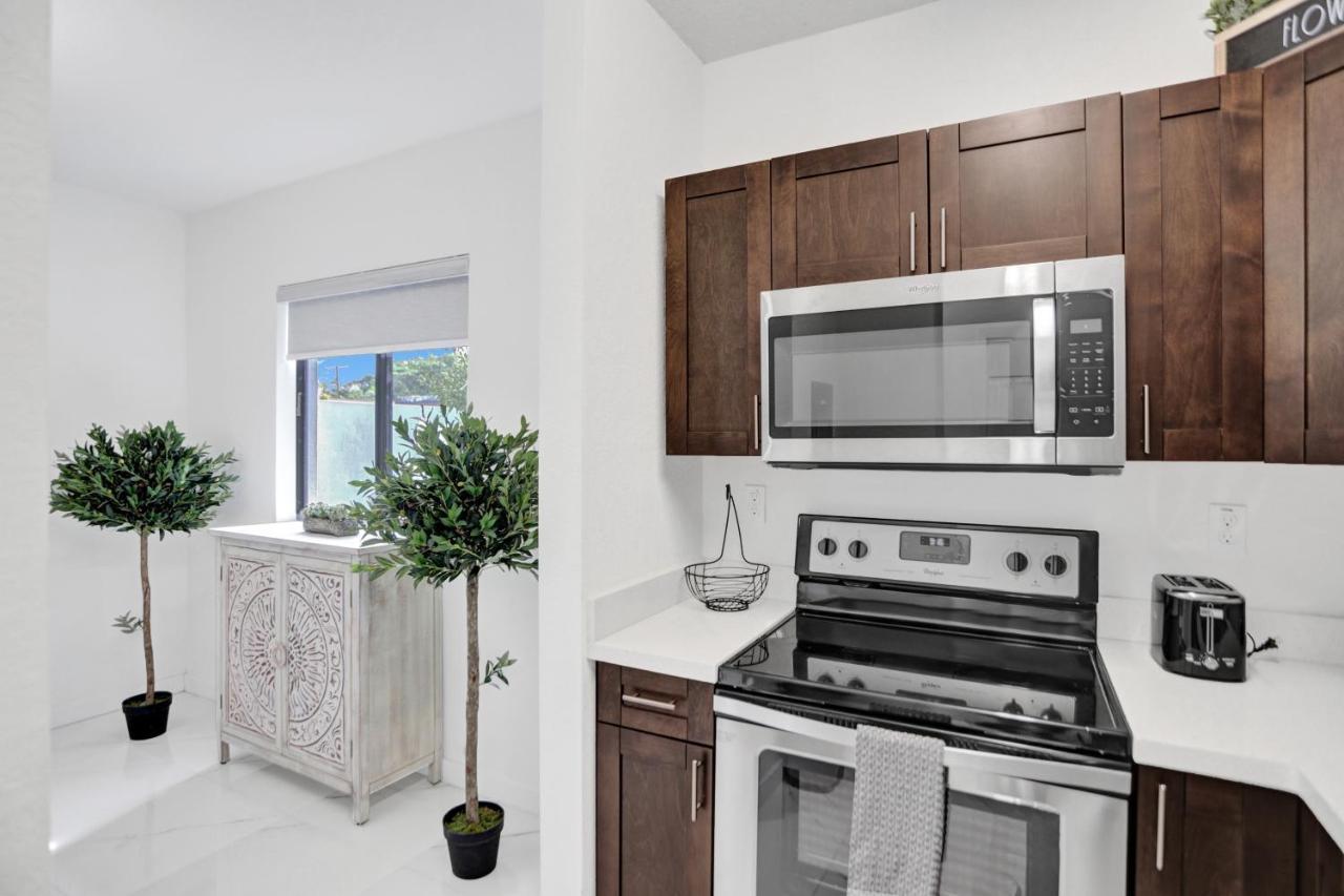 Renzzi Wynwood Apartments Майами Экстерьер фото