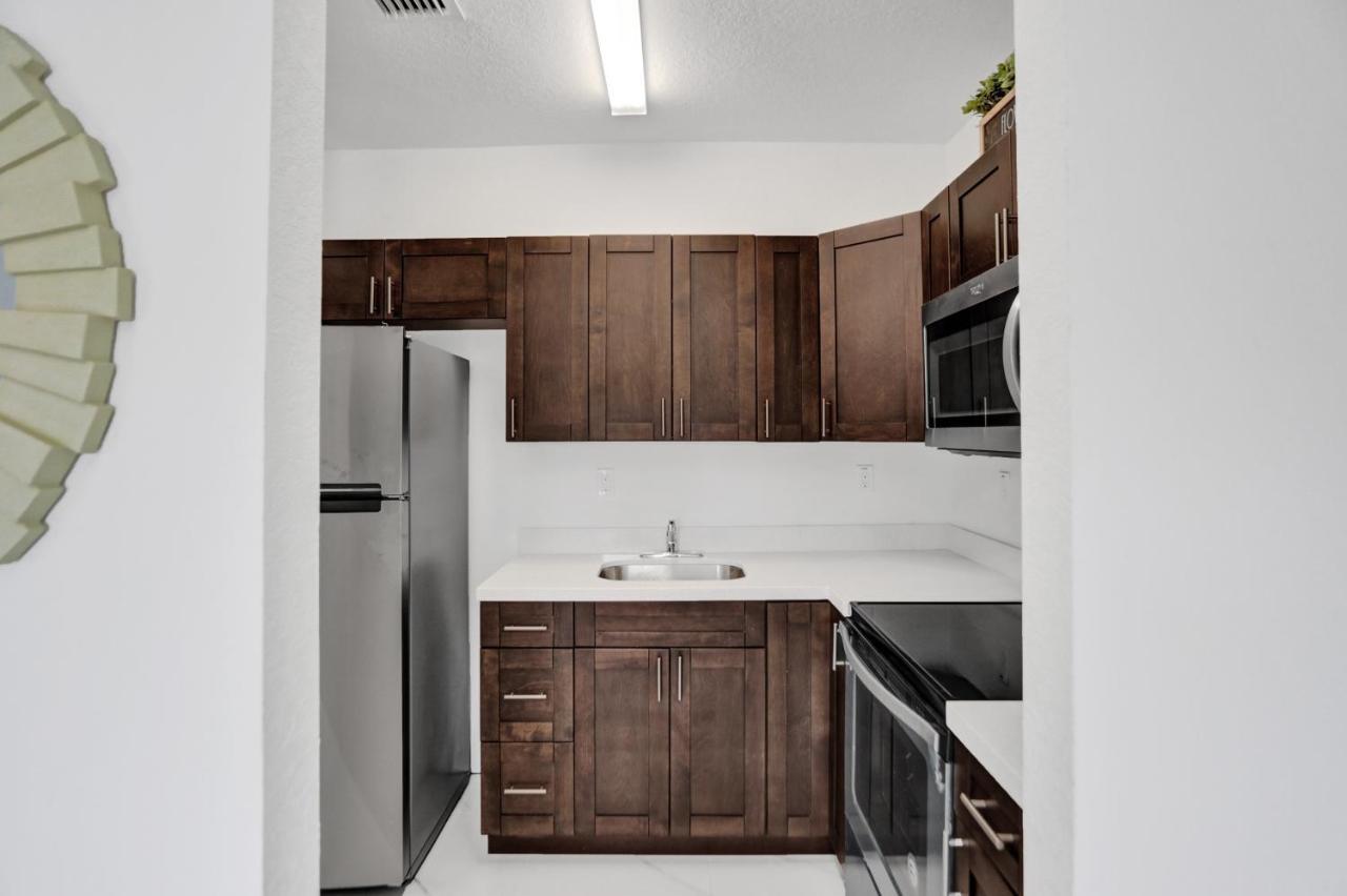 Renzzi Wynwood Apartments Майами Экстерьер фото